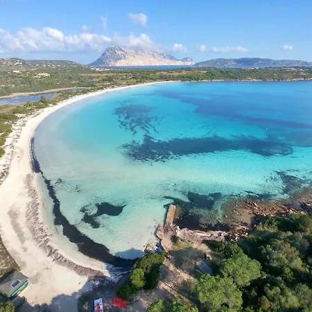 Il Faro San Teodoro Aparthotel