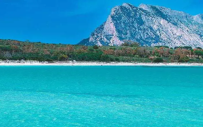 Il Faro San Teodoro (Sardinia)